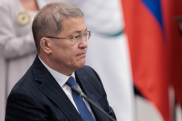 «Башнефть» сократила расходы на «Салават Юлаев» (на фото — Радий Хабиров)