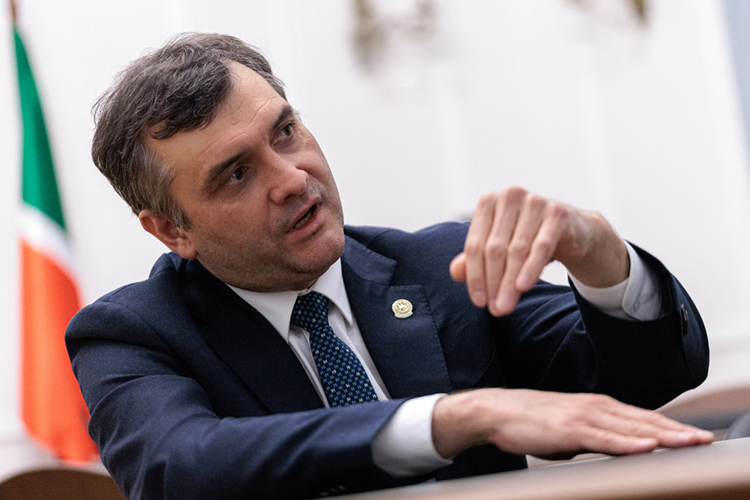 В зону СВО несколько раз выезжал бывший министр здравоохранения РТ Марсель Миннуллин