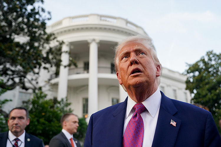 Дональд Трамп: «Уже было много смертей и разрушений, но еще есть время, чтобы положить конец этой бойне, ведь следующие запланированные атаки будут еще более жестокими»