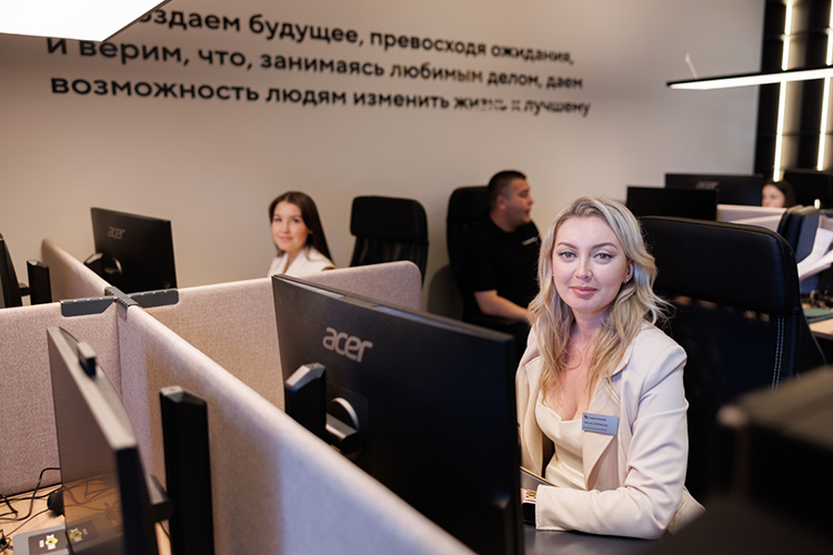 Пространство работает не только за счет архитектуры, но и за счет ощущений. Так, в офисе используются приемы нейромаркетинга