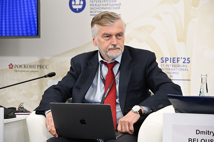 Открывший ее главный экономист государственной корпорации развития ВЭБ.РФ Андрей Клепач отметил, что еще несколько лет назад мировое сообщество в первую очередь переживало из-за экологии и изменения климата