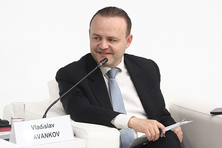 Владислав Даванков: «Я уже три года говорю, что те домашние задание, которые есть сейчас, нужно либо отменить, либо переделать. Нужны совершенно другие задания, которые помогали бы детям думать»