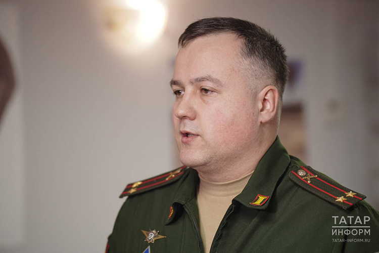 Андрей Козлов: «Сейчас сумма единовременной финансовой поддержки составляет 2,5 миллиона рублей. Ее военнослужащие получают сразу же после подписания контракта»