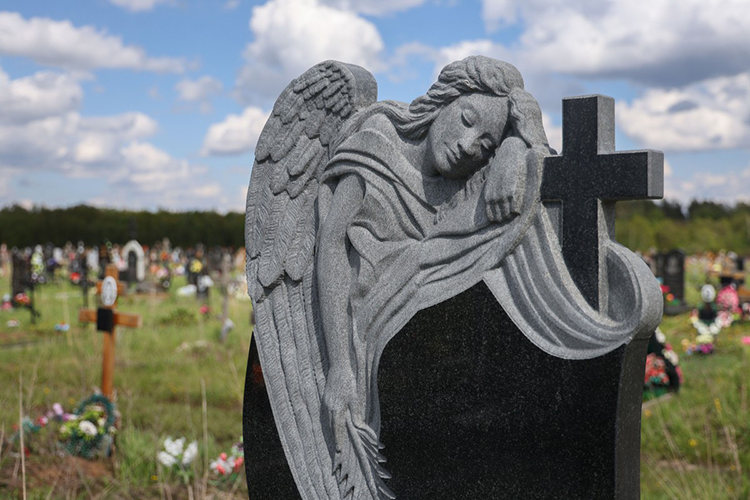«В нашей культуре похороны — это не просто процесс погребения, а важный ритуал прощания, который нужен в первую очередь живым»