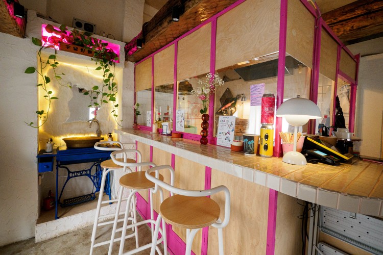 Вернется к работе осиротевшее кафе Bao Haus — паназиатские булочки бао, скитаясь по Профсоюзной, долго не могли обрести дом