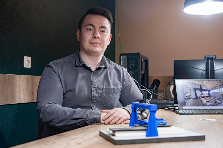 Айдар Минеев, основатель компании MINEEVЪ, с детства любил что-то мастерить