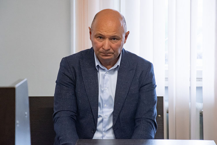 Камаев, уверены в СКР, использовал «авторитет и иные возможности занимаемой должности главы района», способствовал Тукмакову в заключении подрядов