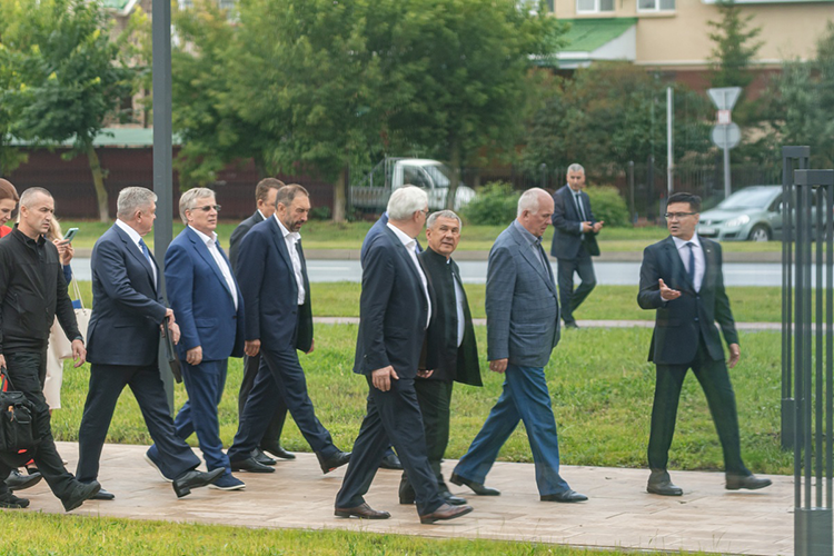 Днем состоялось годовое собрание акционеров КАМАЗа, причем впервые за пять лет в очном формате