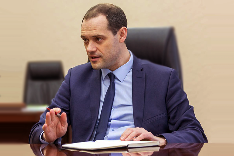 Кадровые перестановки продолжают связывать с приходом Антона Сарайкина на должность заместителя генерального директора по продажам и сервису в феврале этого года