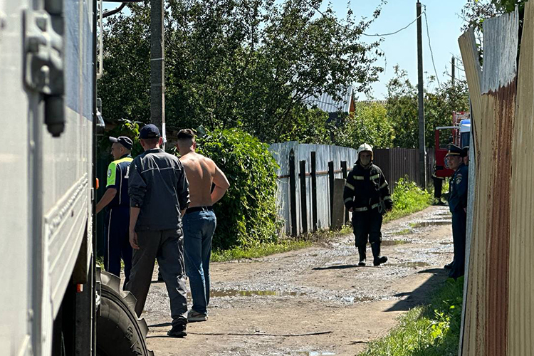 В доме, на который упал БПЛА, проживал пенсионер, но сегодня его там не было