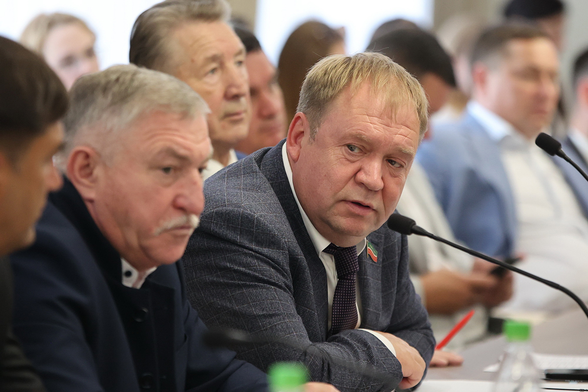 Андрей Егоров: «20 субъектов уже ввели в региональные законы семейное предпринимательство. На федеральном уровне тоже предпринимаются попытки законодательного регулирования вопроса»