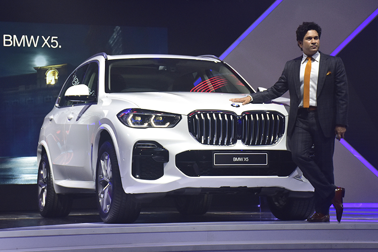 Вопреки общему падению автомобильного рынка в II квартале немецкий бренд BMW увеличил свои продажи на 1%
