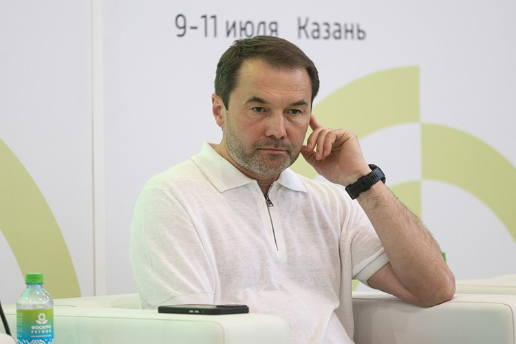 На ситуацию с «капексами» обратил внимание и генеральный директор УК «Август-Агро» Айдар Галяутдинов