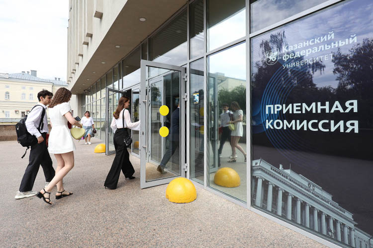 С сентября в вузах изменятся правила платного набора — регулировать количество платных мест начнет государство