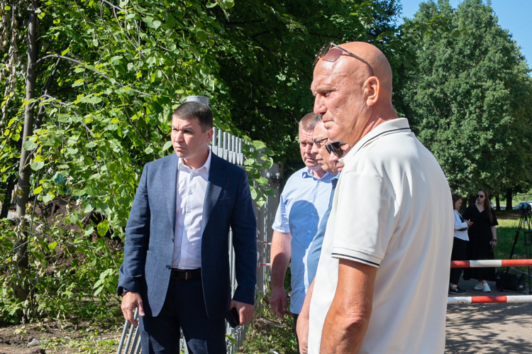 Слева направо: Латыпов, Парамонов, Нуртдинов