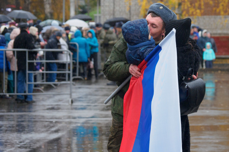 «Для нас высшие ценности — честь, достоинство, совесть, любовь к Отечеству, любовь между мужчиной и женщиной, любовь к детям, уважение к старшим»