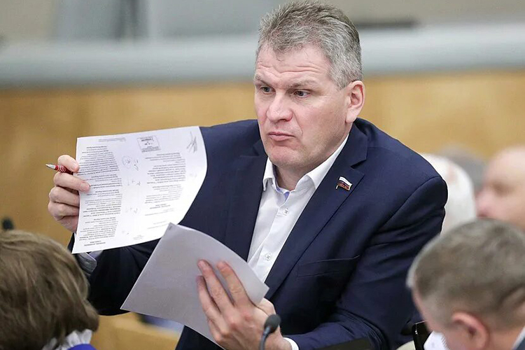 Алексей Куринный: «Совершенно непонятно, какие требования к сетям устанавливаются, что будет входить в количество той собираемой с граждан информации — посещение данных, Ф. И. О., контакты?»