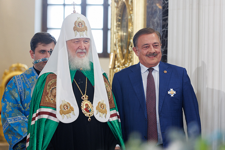 Не остался без ордена и помощник раиса РТ Камиль Исхаков, чьими трудами в Казань 20 лет назад был возвращен ватиканский список чудотворного образа