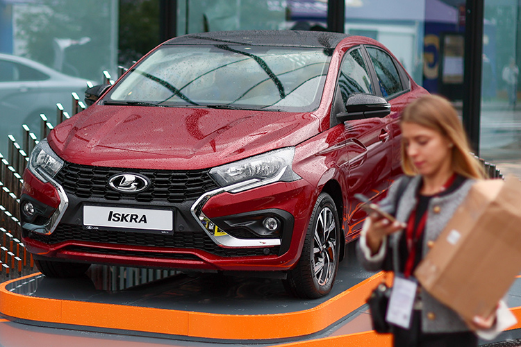АвтоВАЗ завел Iskra, Haval продул Chery, а Solaris рвет чарты продаж