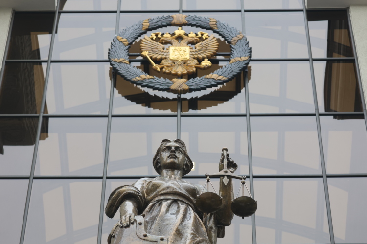 Сама Ирина Леонидовна говорила, что возглавить ВС РФ после Лебедева — это большая для нее ответственность, ведь весь судейский корпус, по сути, сформирован при его непосредственном участии