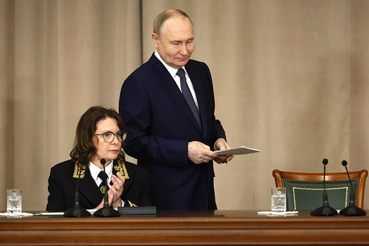 СМИ называли Подносову однокурсницей президента России Владимира Путина
