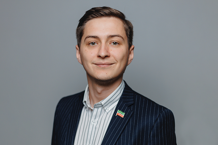 Алексей Абрамов: «С детским образованием пока нет трудностей, а вот со взрослым онлайн-образованием стало в разы сложнее»