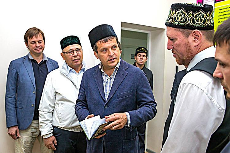 «Ильсур Раисович Метшин поверил нам и открыл для нас новые возможности — выделил землю под новую мечеть и реабилитационный центр»