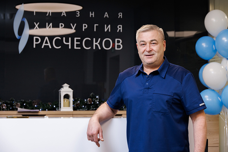 «Глазная хирургия Расческов» Александра Расческова по итогам 2024 года заработала 291 млн рублей. В Казани у наследника знаменитой офтальмологической фамилии одна клиника, еще четыре лечебницы — в районах Татарстана