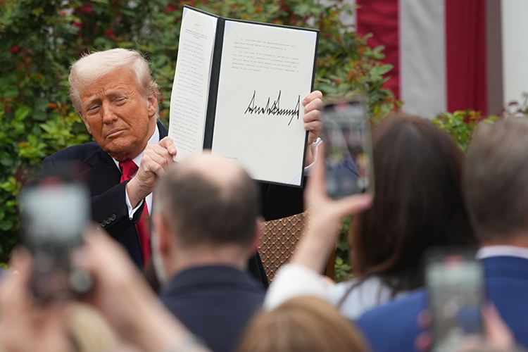 Трампа очень бесило, что начал рушиться его образ победителя