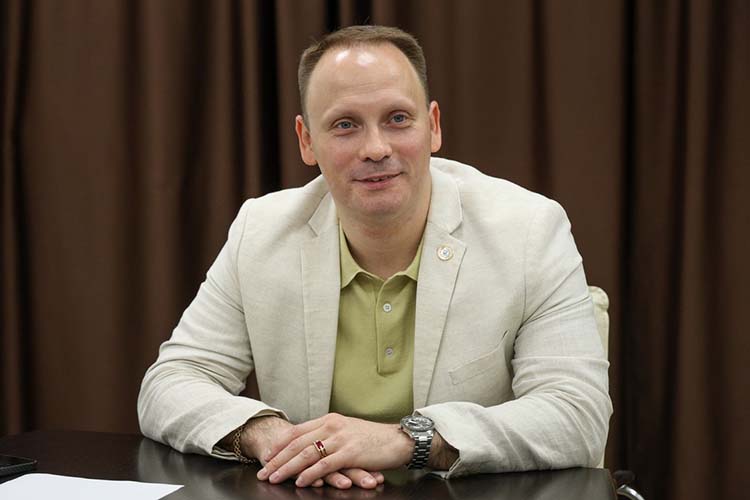 Александр Даренков