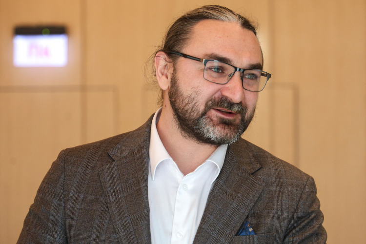 Ильгиз Зайниев: «Нагрузка на детей и так очень большая. И если будет на выбор [заниматься дополнительно или нет], то, конечно, я думаю, большинство будет отказываться в сторону облегчения процесса»