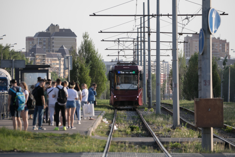 «У «Метроэлектротранса» огромное хозяйство — многокилометровые пути метро и трамвая, несколько депо, огромное количество объектов недвижимости, тяговых подстанций, километры контактных сетей, путевого хозяйства»