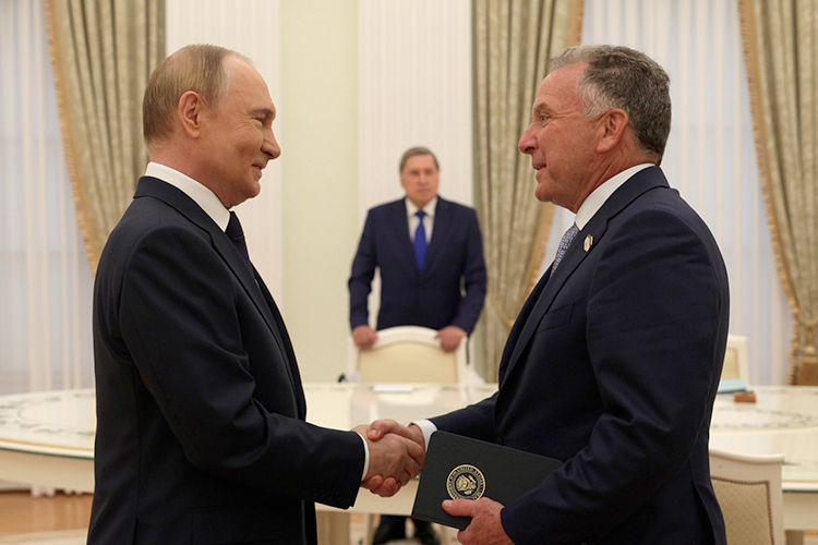 Одним из результатов встречи Владимира Путина и Стивена Уиткоффа может стать так называемое воздушное перемирие между Москвой и Киевом, о котором накануне вечером начали активно писать зарубежные СМИ