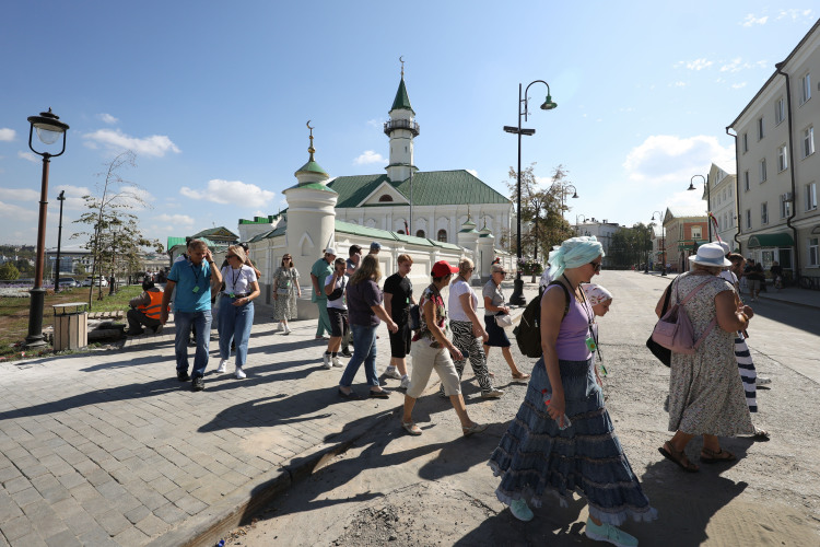 В Старо-Татарской слободе проводится множество фестивалей и праздников. В преддверии Дня города и Республики Татарстан в слободе подготовлена обширная праздничная программа