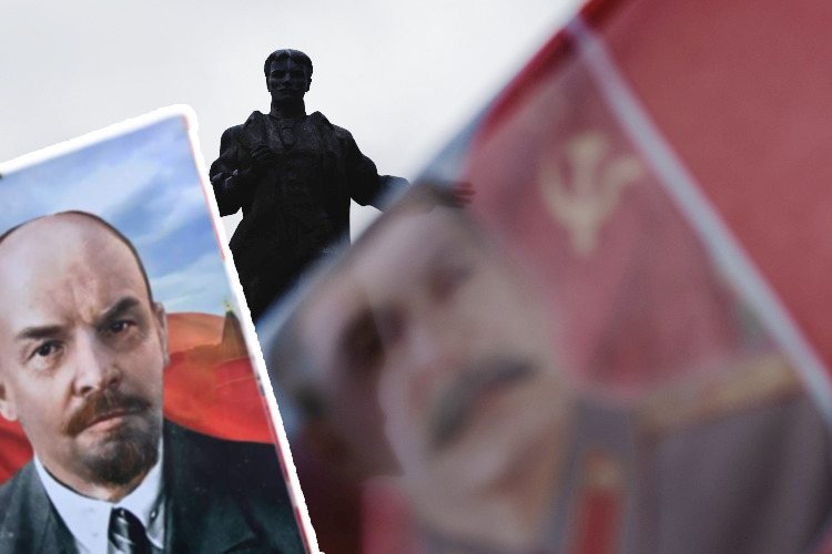 «Сталин предполагал, что не должно быть никаких союзных республик, а должна существовать одна большая РСФСР, внутри которой — автономные области и республики с минимальным набором прав. В этом отношении, конечно, Ленин не соглашался с ним»