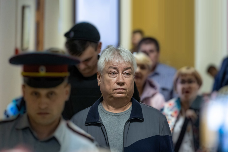 «По тому заболеванию, которое есть, нужно разобраться, вполне возможно, что он [Мусин] может отбывать наказание. Суд еще раз рассмотрит, а если необходимо, проведет какие-то дополнительные медицинские исследования»