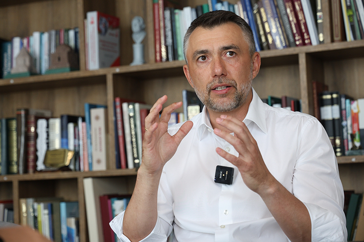 «Город формировался и рос как центр притяжения лучших умов, интеллигенции. И это очень заметно в современном населении Бугульмы, как минимум с точки зрения ментальности, своей идентичности»