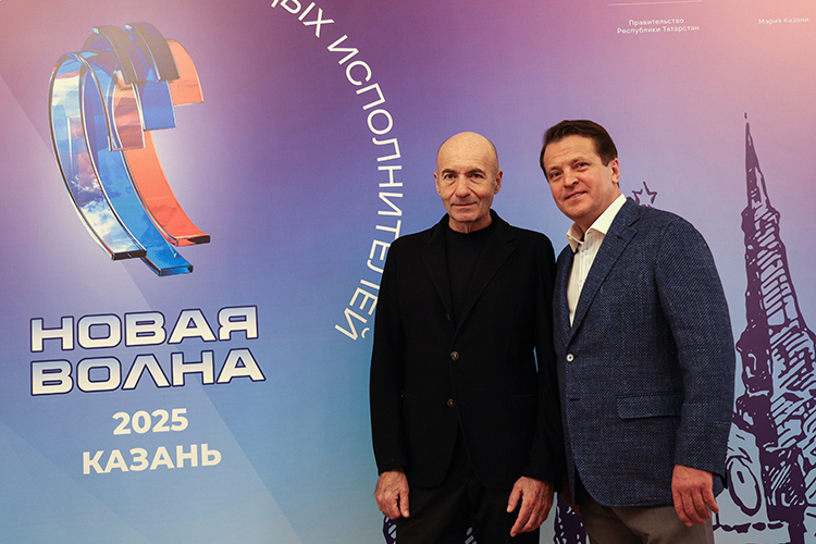 «Отношения» Казани с музыкальным фестивалем Игоря Крутого «Новая волна» тянутся 10 лет. «За эти годы, как я почувствовал, интерес не угас, поэтому мы решили приехать к вам», — говорит Игорь Крутой (на фото с мэром столицы РТ Ильсуром Метшиным)