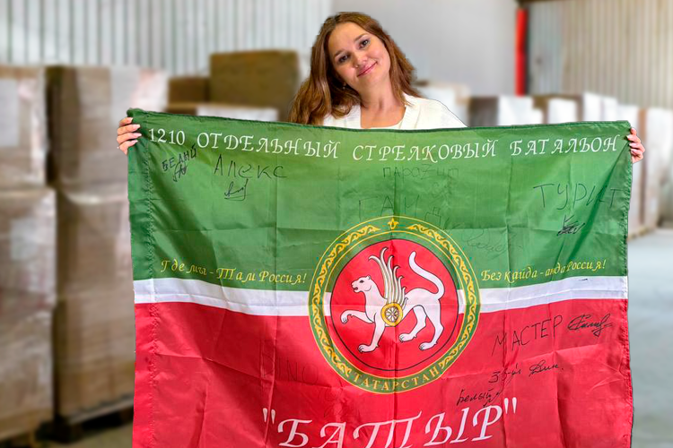«Жена отправила медальон, а дочка сплела браслет. Но так вышло, что папа у них получил ранение…»