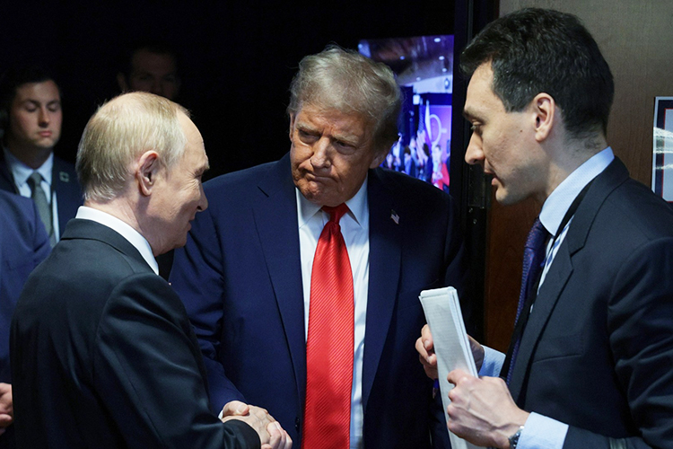«Владимиру Путину, мне кажется, есть о чем поговорить с Дональдом Трампом. Поэтому он делает максимум, что от него зависит, чтобы этот конфликт разрешился каким-то мирным путем»