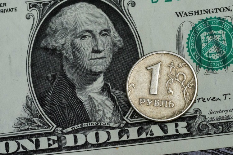 Сегодня индекс американской валюты упал более чем на 10%, и это худший показатель с 1973 года