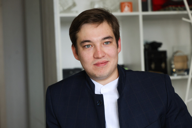 «У нас дома все было пропитано татарской культурой, мы говорили только на татарском. И сейчас эта атмосфера сохраняется»