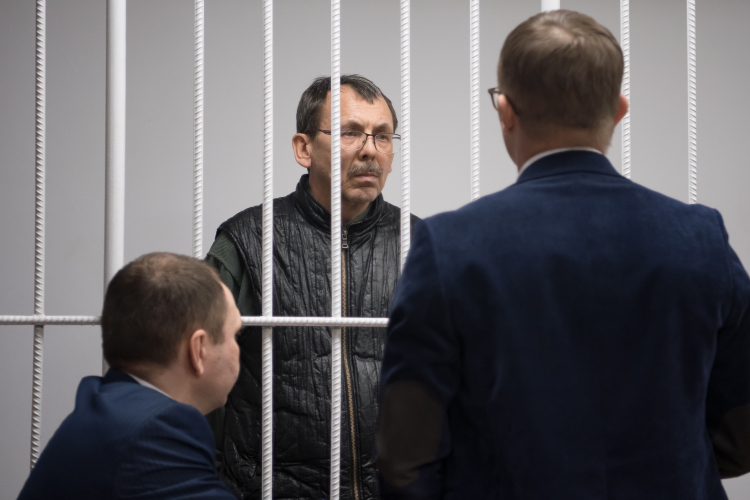 А в телефонных переписках Макарова, которые приобщены к делу, следователь мог усмотреть факт намерения, но не получения взятки, говорит адвокат