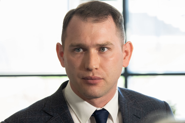 По словам Ирека Ризванова, здание лицея пока не передано на баланс города, но «все делается для того, чтобы максимально быстро детишки начали учиться в этом красивом здании»