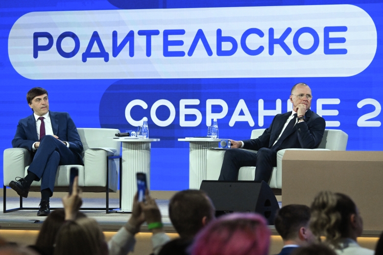 Кравцов: «Нормы будут едиными для всех школ России. Мы фактически воссоздаем систему образования»