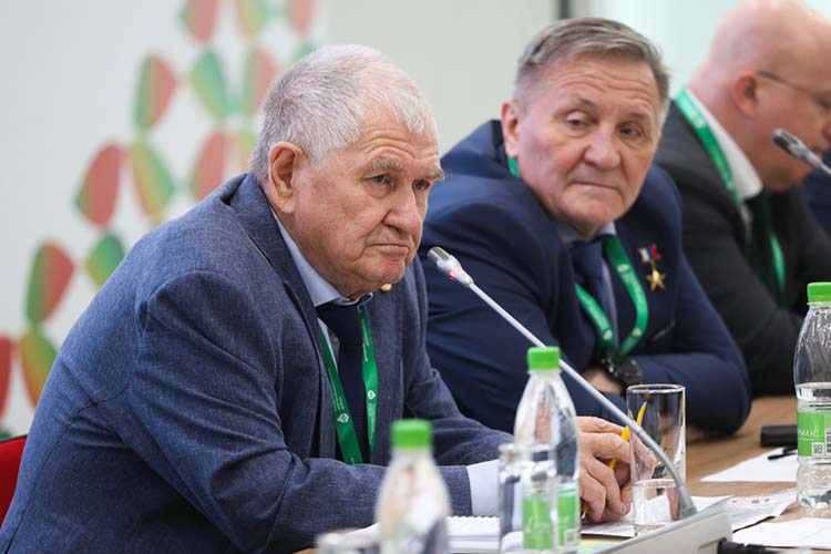 Бурной на дискуссии выдалась научно-практическая конференция «Сырьевое и энергетическое обеспечение роста химического комплекса России», которую организовал «Татнефтехиминвест-холдинг» Рафината Яруллина
