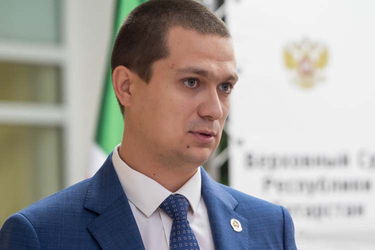 Рустем Загидуллин: «Принятие этого законопроекта позволит не только помочь участникам СВО реализовать себя в новой сфере, но и в целом привлечет кадры на поселенческий уровень»