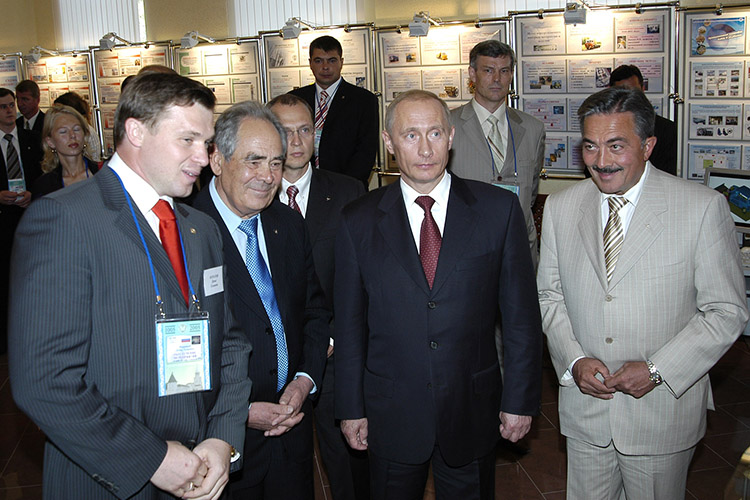 «Путин стал председателем государственной комиссии по подготовке 1000-летия Казани»