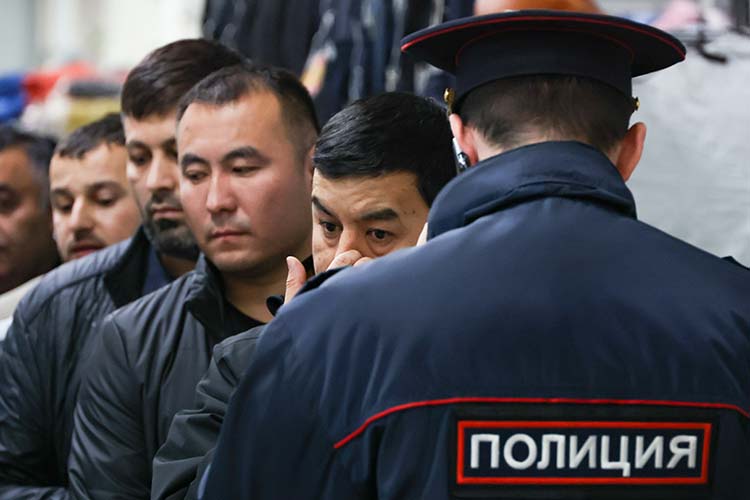 «Если бы знали, сколько в Татарстане нелегалов»: ждать ли волну отъезда мигрантов?