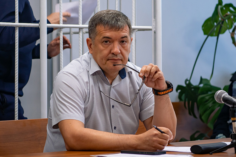 Адвокат Руслан Сибгатуллин просил обратить внимание на то, что Сатдаров совершил не особо тяжкое преступление